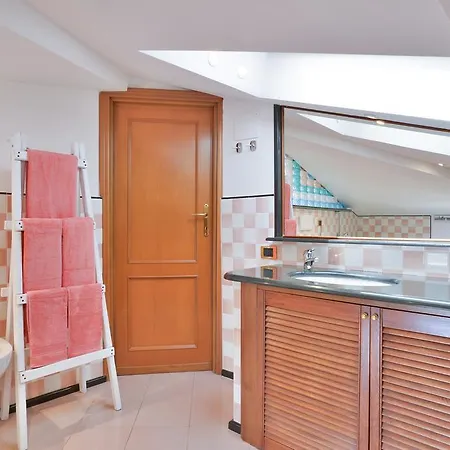 Holiday Apartment *
